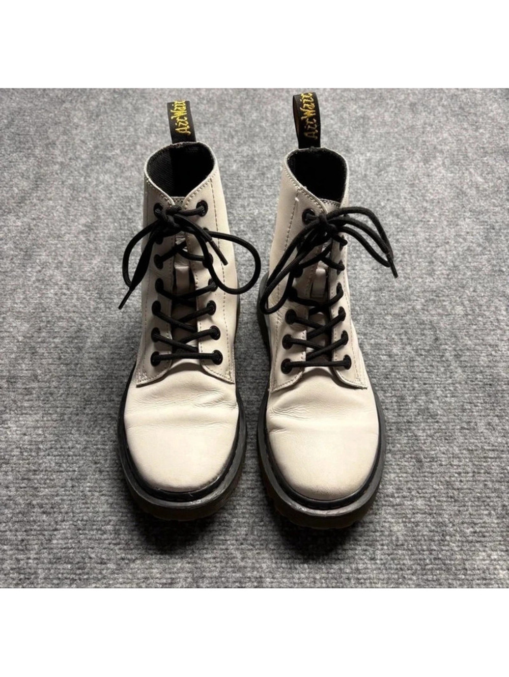 Dr. Martens Woman’s 7 white boot